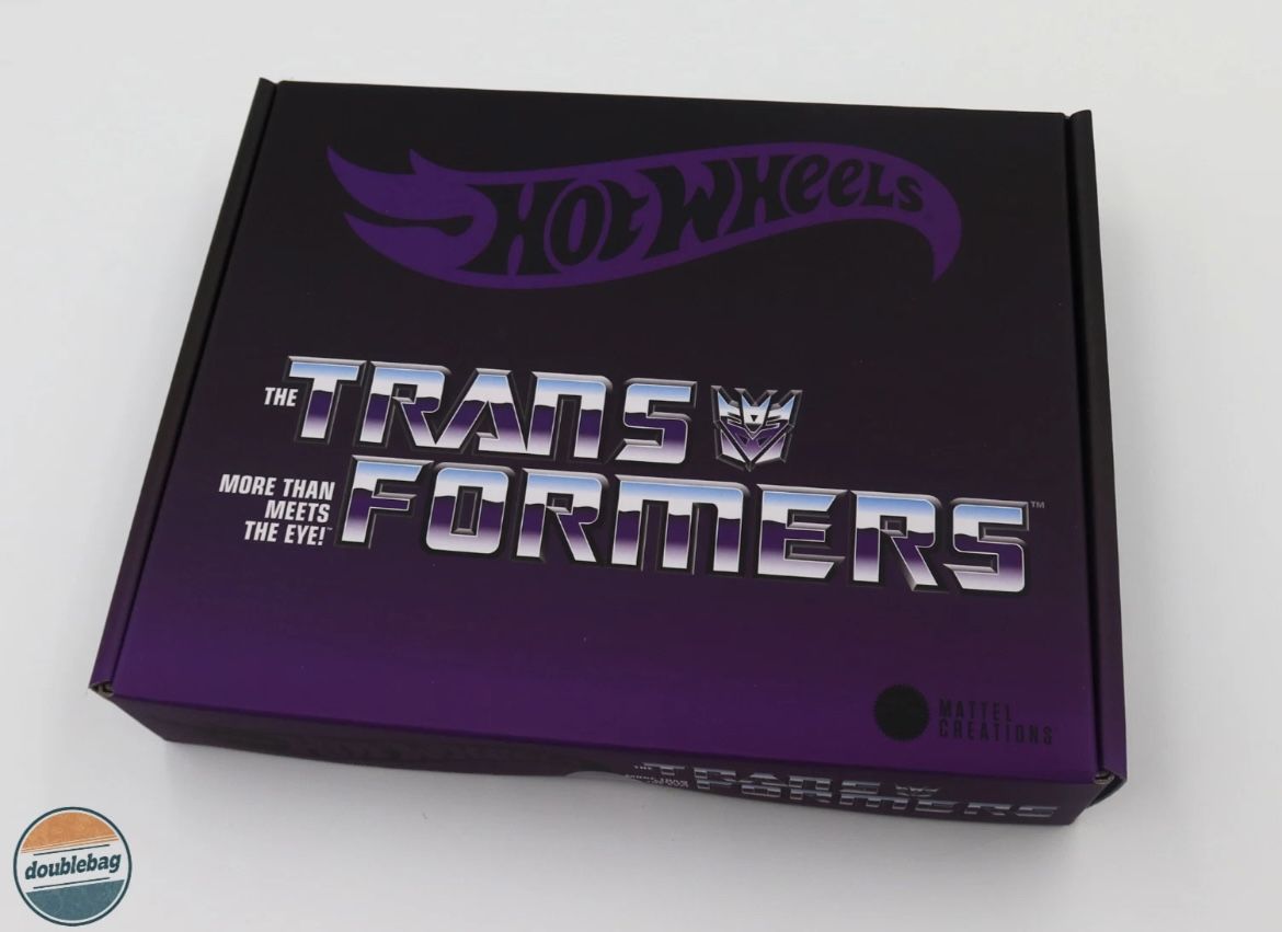 Hot Wheels Transformers Nemesis Prime - Hand Deliver