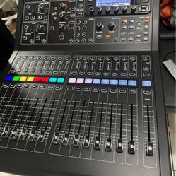 Midas-M32R-LIVE-40-channel-Digital-Mixer. 
