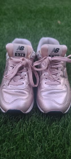 New Balance Sneakers 