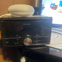 Pioneer Radio