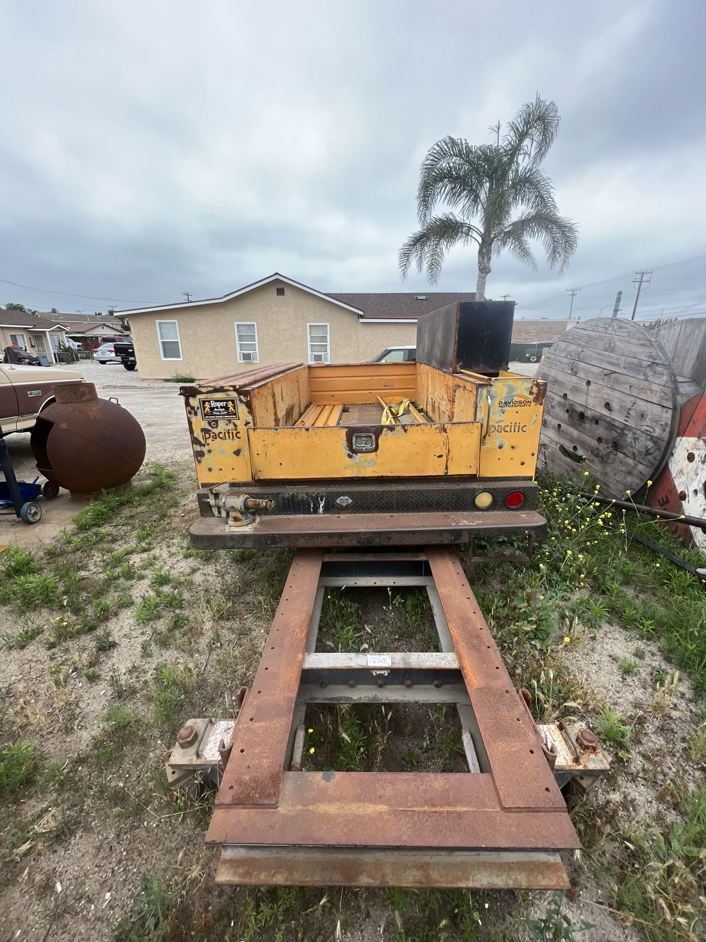 Utility truck bed