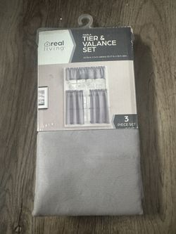 Grey 3 Piece Curtain Set