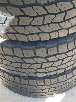 LT275/70/17 Cooper Discoverer AT3 Tires all 4 $100