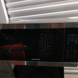 Samsung 1.9 CuFt  Countertop Microwave Oven 
