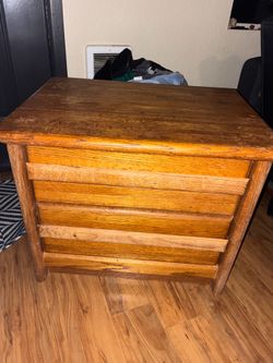 Solid Real Oak Vintage Postmodern Nightstand Dresser
