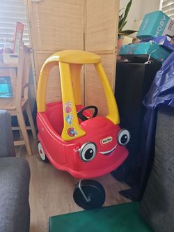 Little Tikes Cozy Coupe Ride-On Toy Car