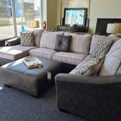 🛋️Bilgray Pewter Sectional Oversized 🛋️Brand New Ashley Couch 