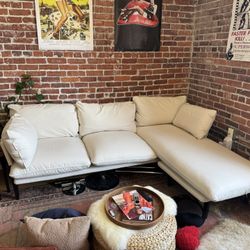 Floyd couch with movable chaise 