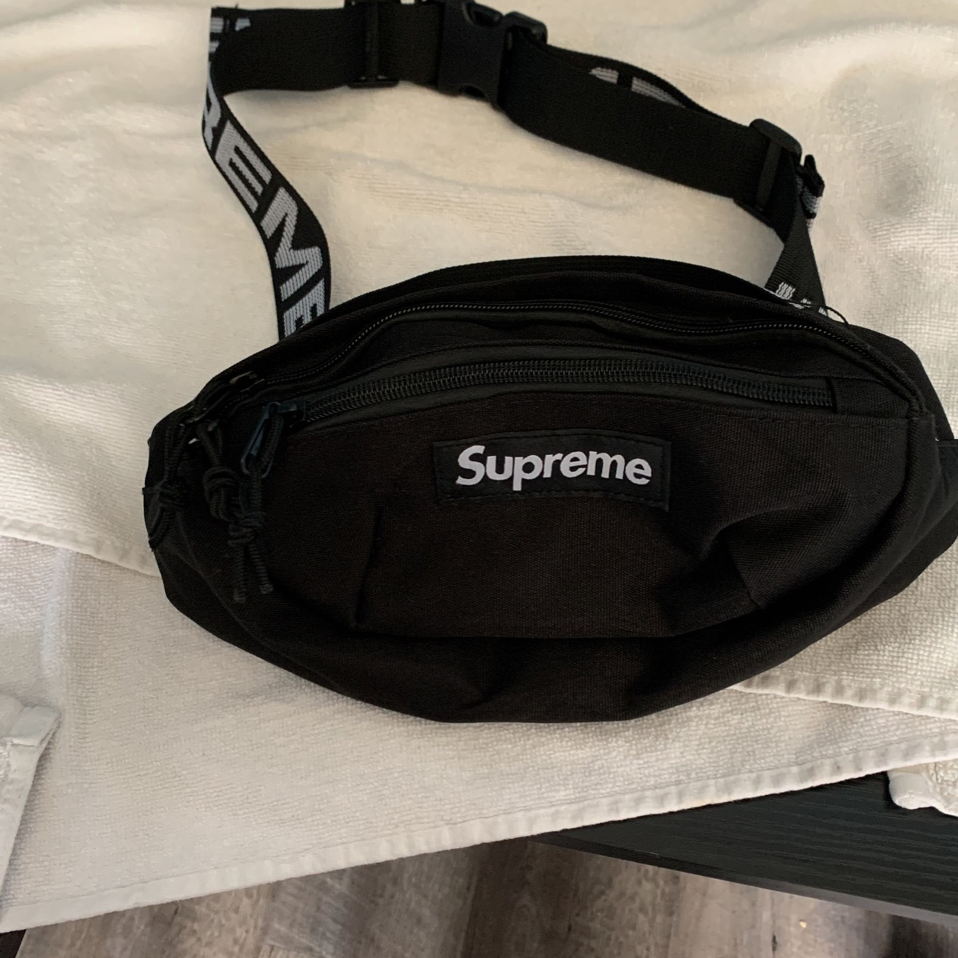 Supreme Fanny Pack 100% Real 