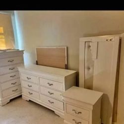 Brand New 4pcs Full/twin/Queen & king Bedroom set Are Available With Free Delivery And Cash On Delivery 