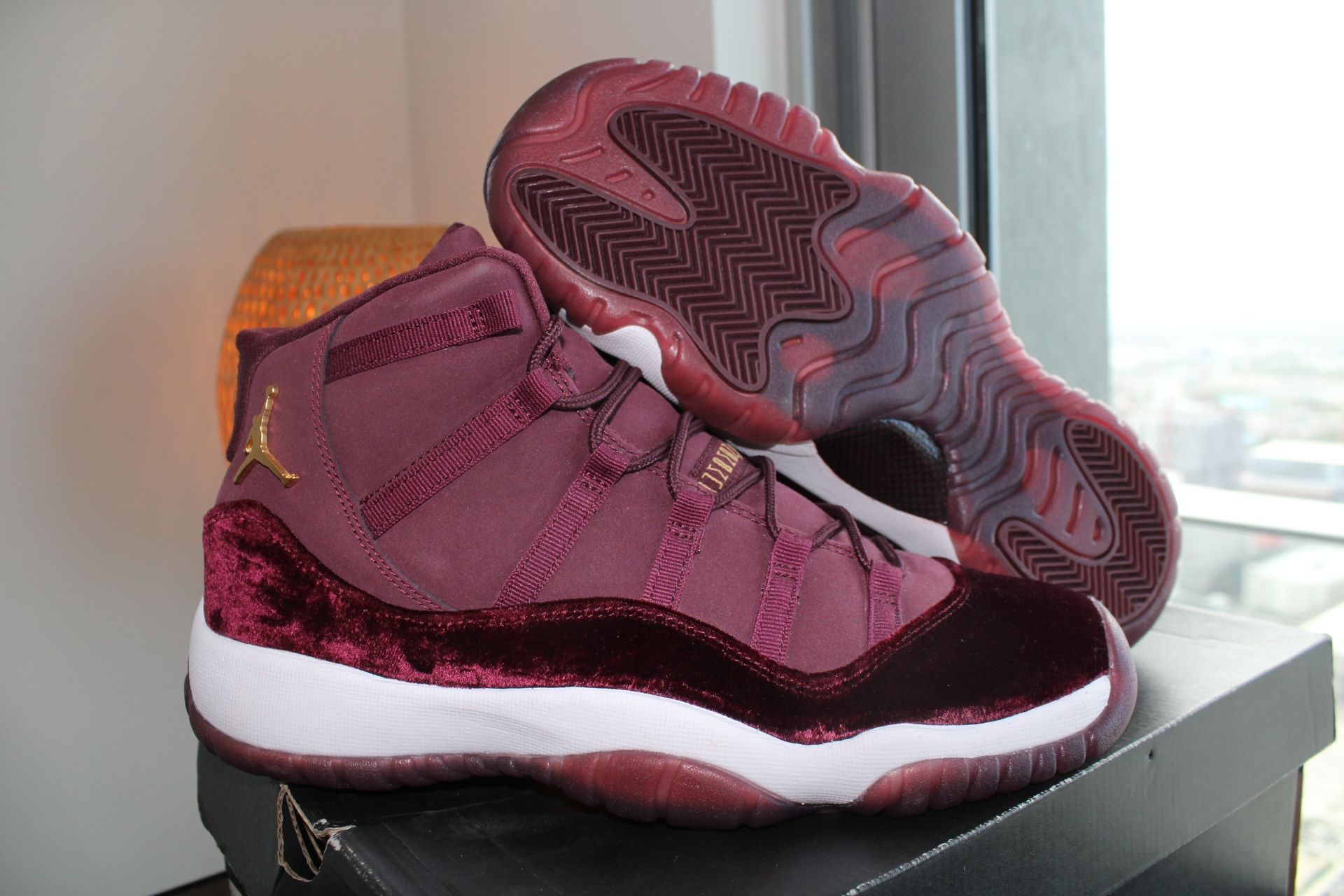 Nike Air Jordan 11 XI Red Velvet Heiress Maroon Gold 9Y/10.5W 852625-650 GS