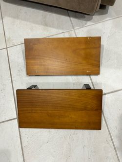 Floating shelves