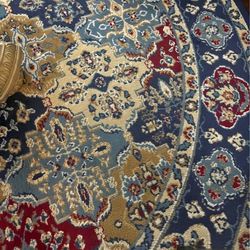 Round 8 foot carpet 
