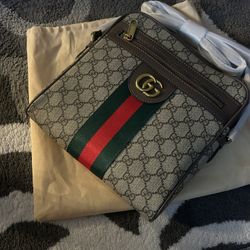 Gucci Cross bag 