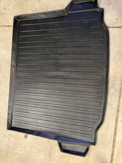 BMW X3 Cargo Liner / Trunk Mat – Very Good Condition