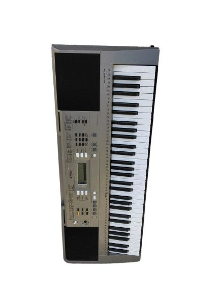 Yamaha PSR-E353 Electronic Keyboard