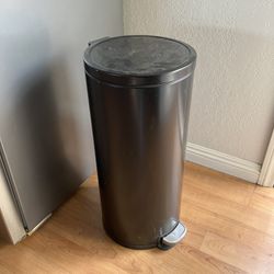 Kitchen Trash Can