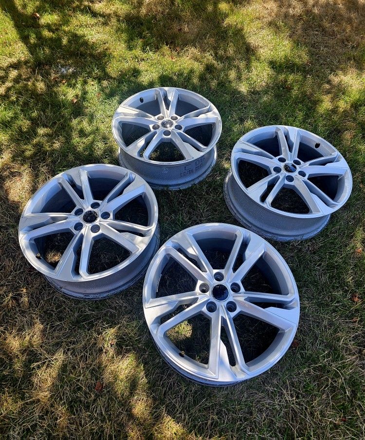 Audi Q3 19 Inch Wheels Rims OEM Set