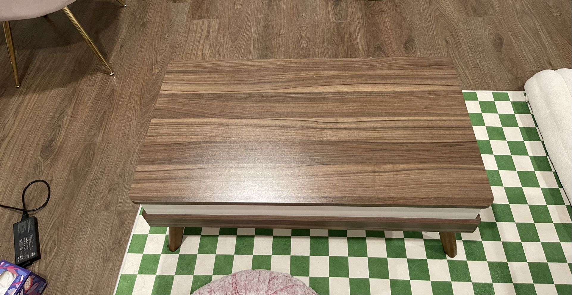 Coffee Table - Lift up