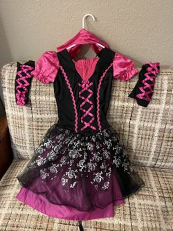 Girls Pirate Halloween Costume with Bandana & Sleeves – Size 10-12