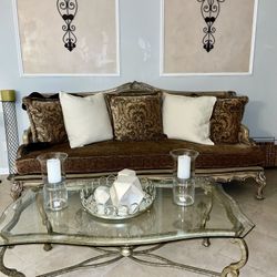Elegant Sofa/Loveseat/Center Table
