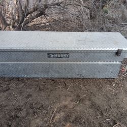 Diamond Plate Aluminum Full Size Crossbed Tool Box