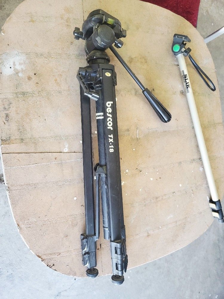 Tripod And CAMERA UNI PLOLE