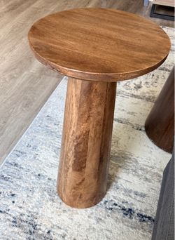 2 side tables