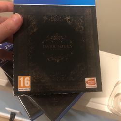 PlayStation 4 Dark Souls Trilogy Complete