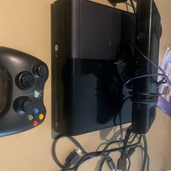 Xbox 360 E W Control And Kinect 