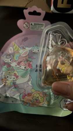 Hello Kitty and friends unicorn keychain -Pompompurin