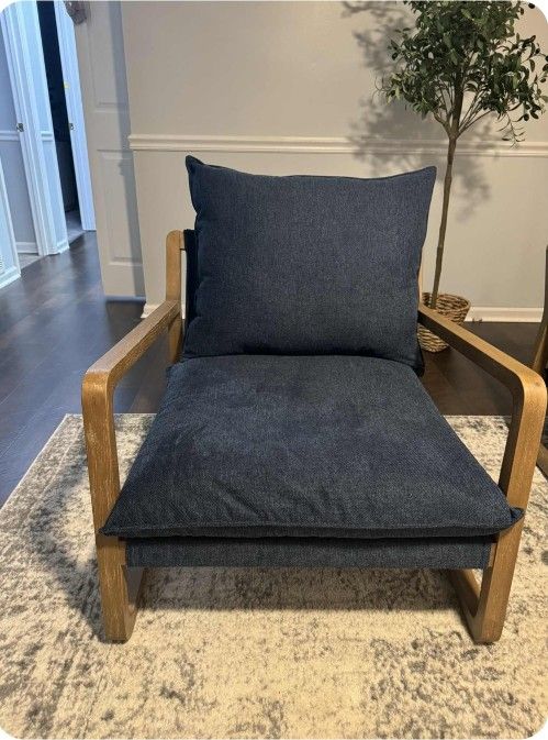 New Inbox Accent Chair 