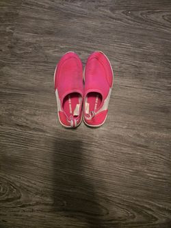 Toddler water shoes, size 12