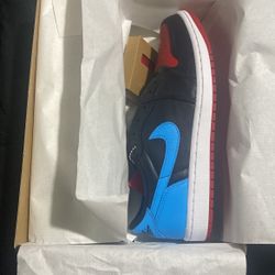 Jordan 1 Low “CHI To NC” Size 10