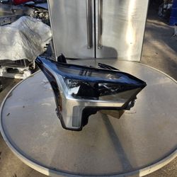 OEM 2022 2023 2024 TOYOTA TUNDRA LED HEADLIGHT REFLECTOR STYLE RIGHT RH