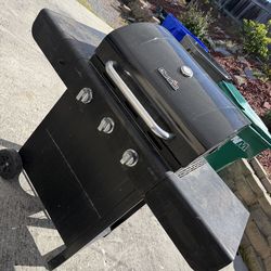 A barbecue grill still in good condition