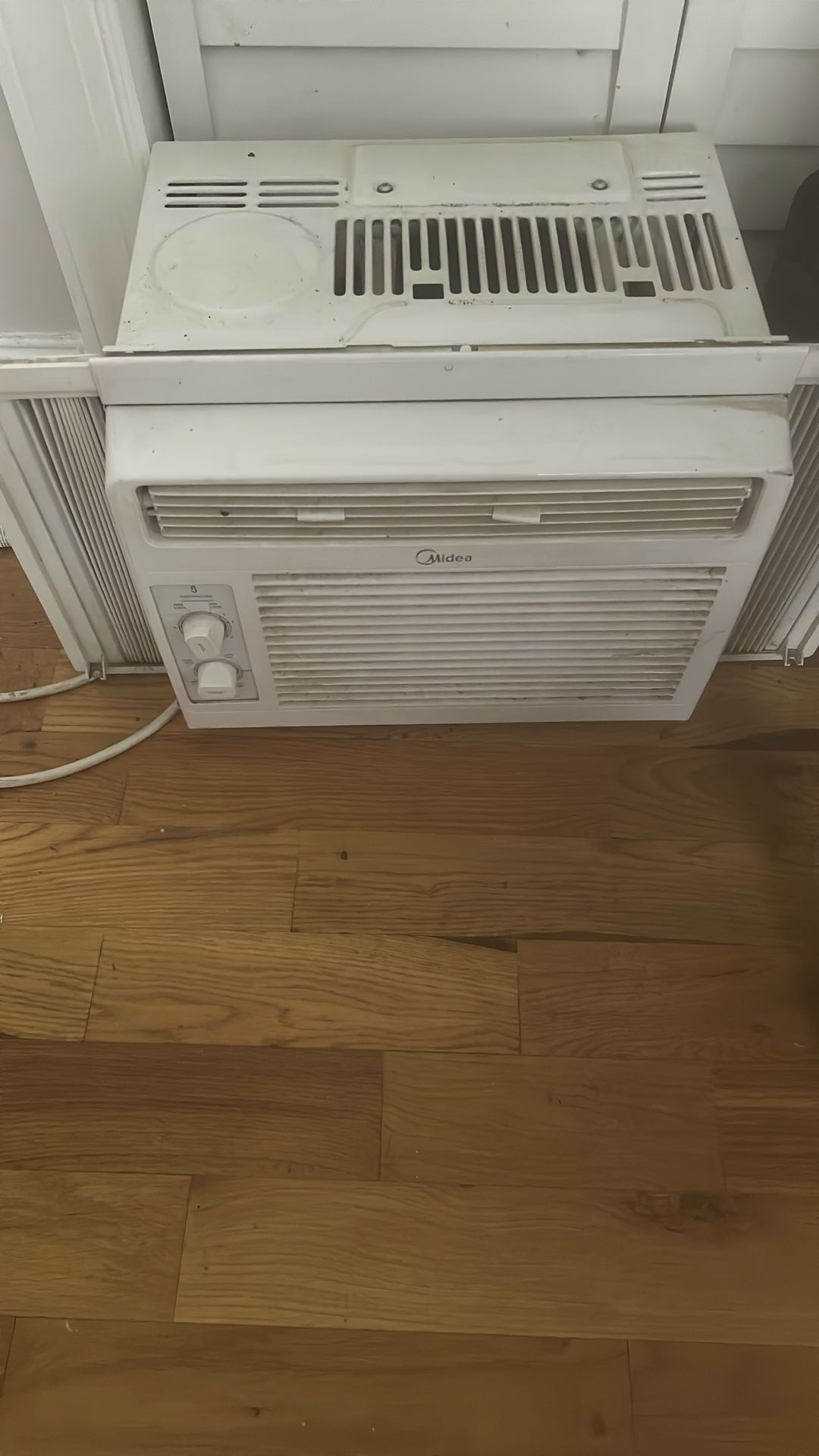 Air Conditioner Pick Up Only 
