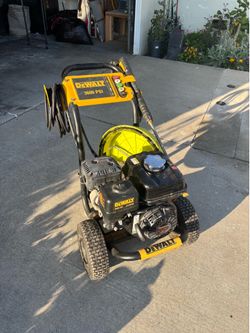 3600 PSI DEWALT Pressure Washer
