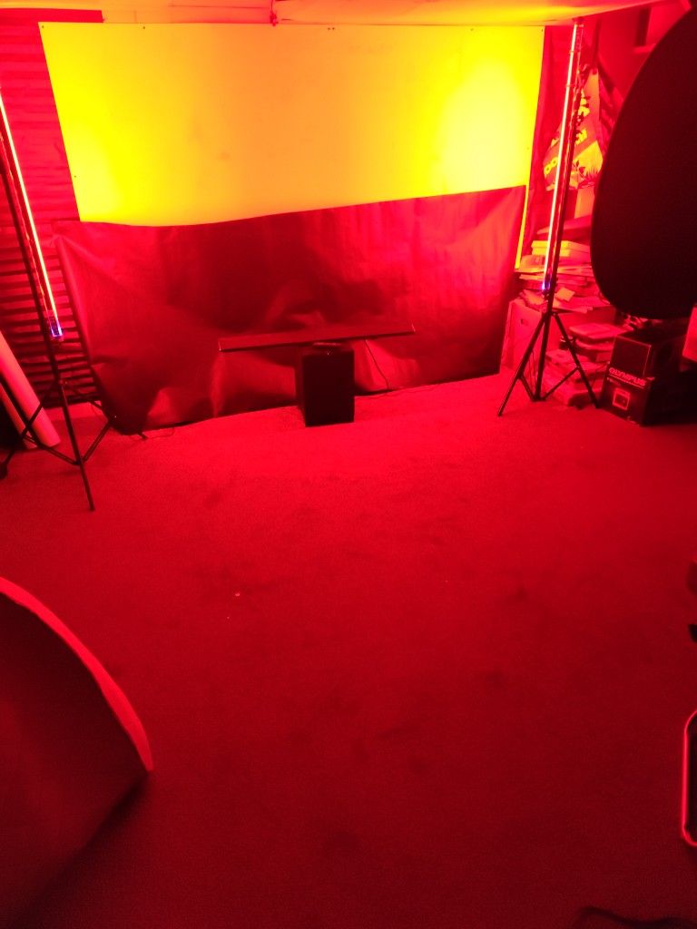 LUMIN 8 Professional Entertainment Photo And Video Light Tubes In Case With Attachments
