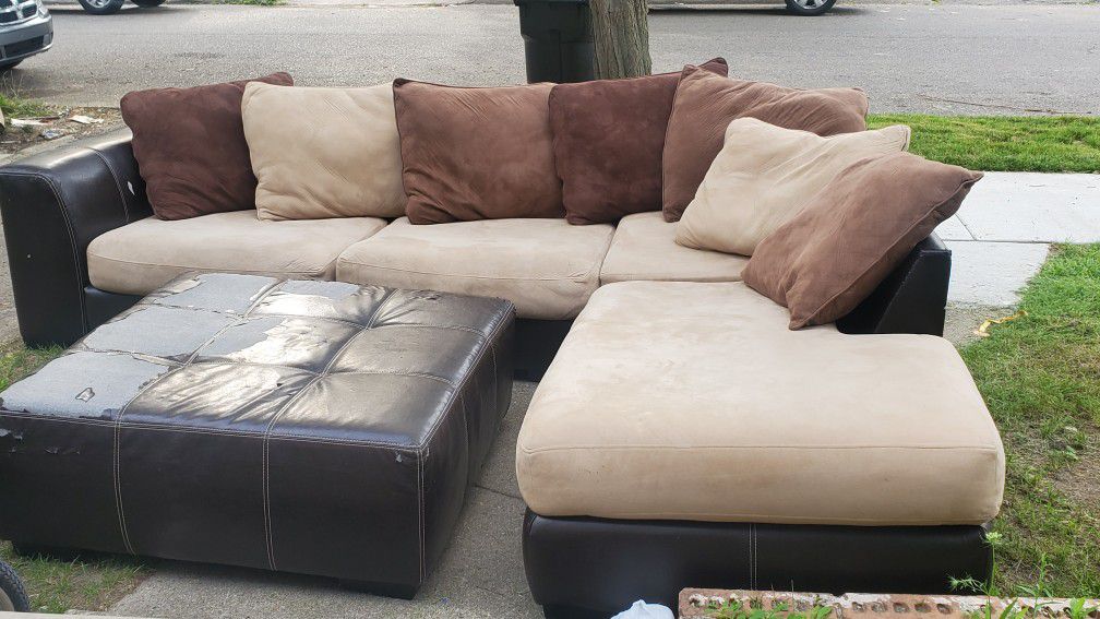 Beautiful sectional ottoman and table