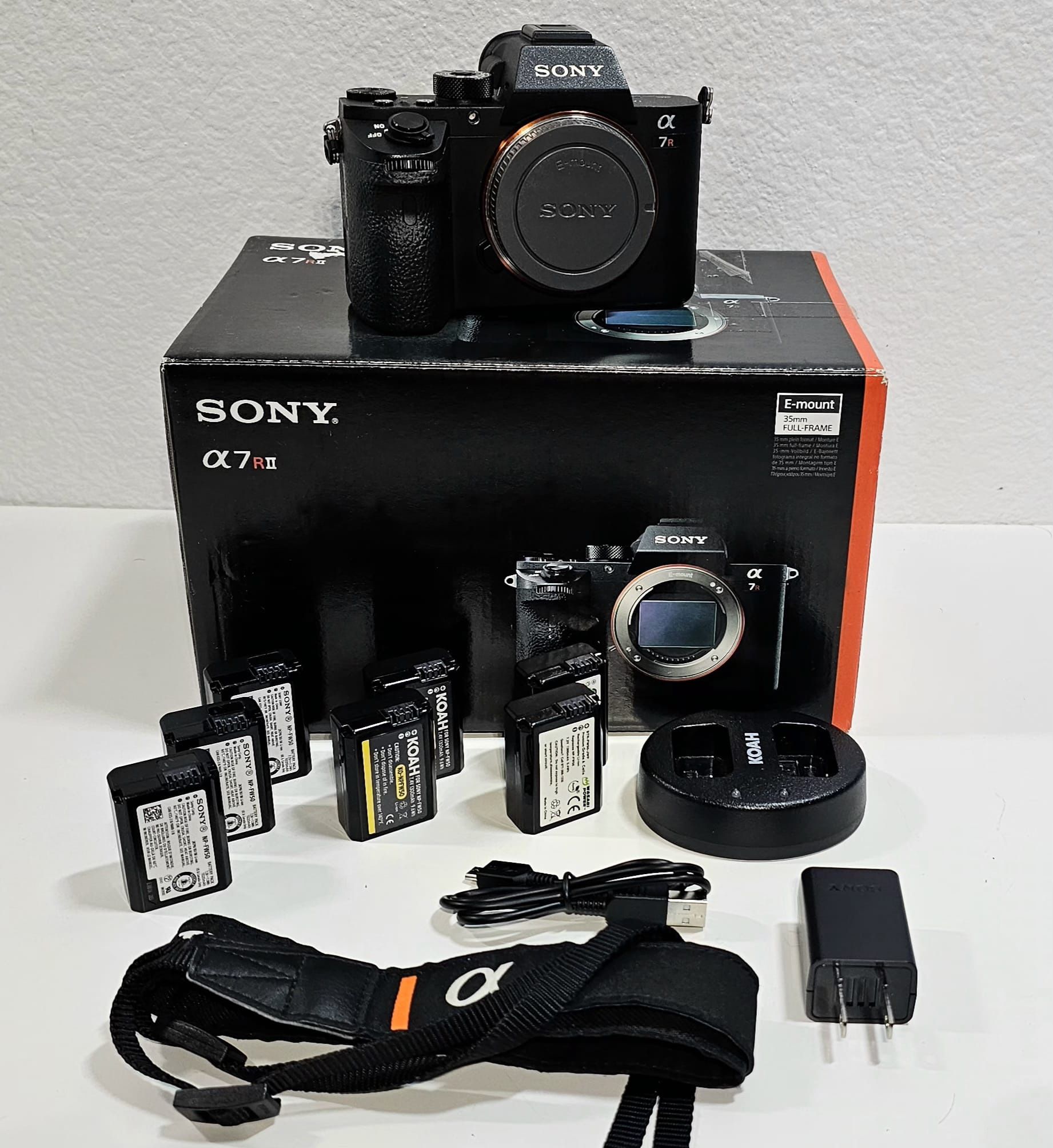 Sony Alpha 7R II 42.4 MP Mirrorless Camera ILCE-7RM2 - With Extras - Excellent !
