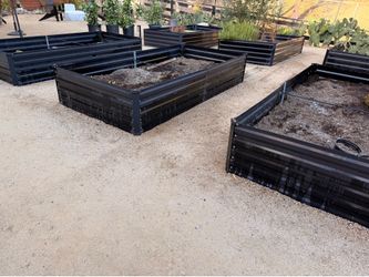 Metal Raised Planter Boxes / Garden Bed