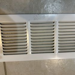 A/C Vent White A/C Vent Cover 