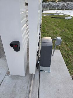 Sliding or swing electric gate / portones electricos