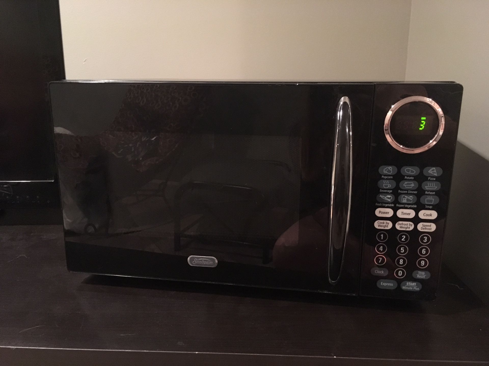 Small black Sunbeam microwave - excellent condition