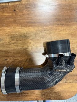 CARBON FIBER INTAKE LEXUS IS500