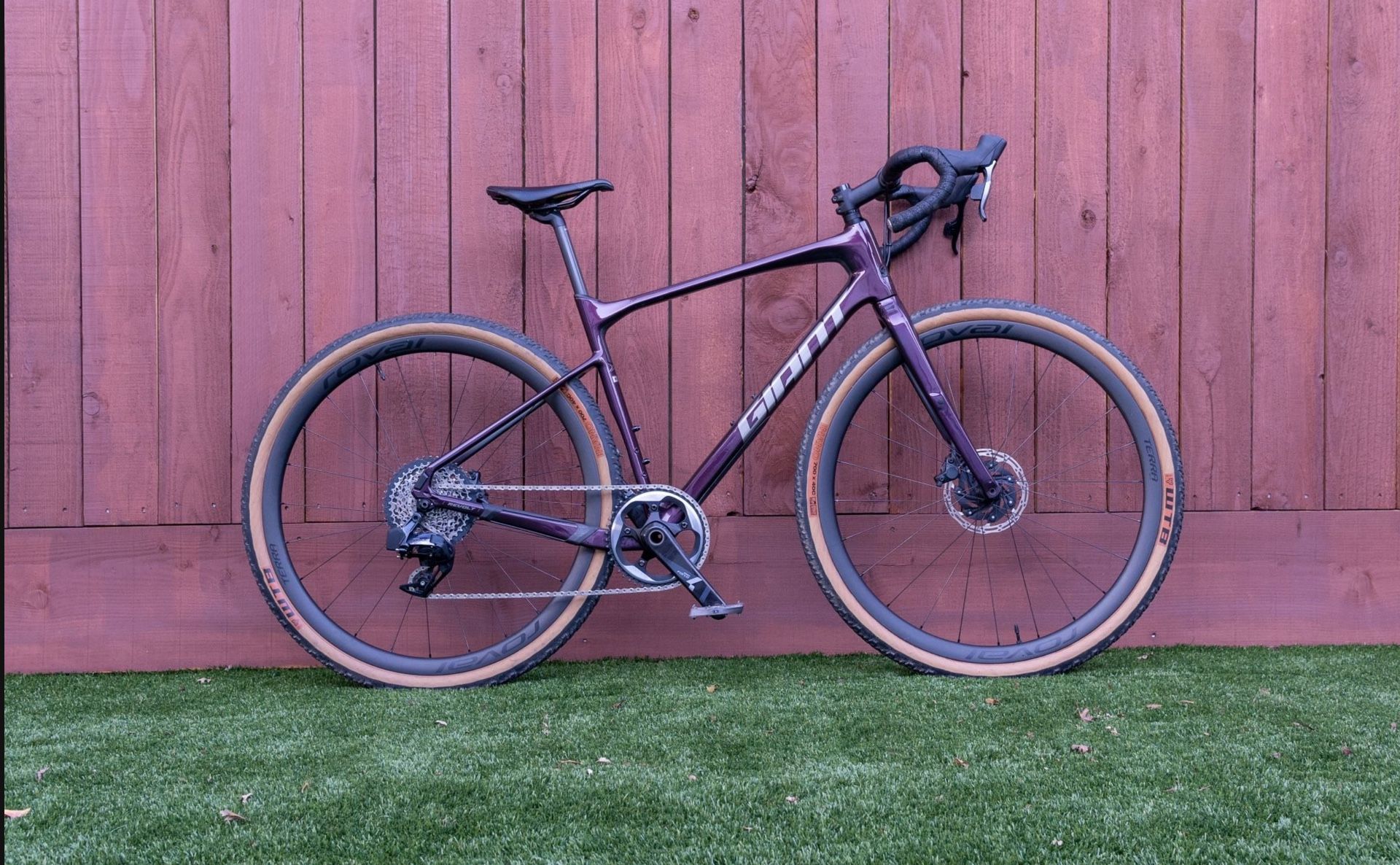 Giant Revolt Advanced 1 2020 Gravel bike.