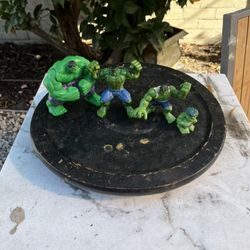 Incredible Hulk Toy Lot (4 Figures) – Mixed Sizes – 2007 Burger King Kids Meal – Marvel  ⸻  Description  Fun Incredible Hulk toy lot featuring four di