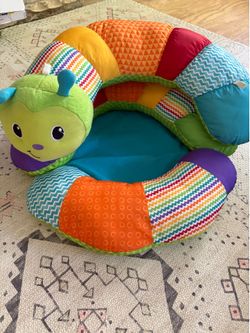 Infantino baby sit up chair and tummy time