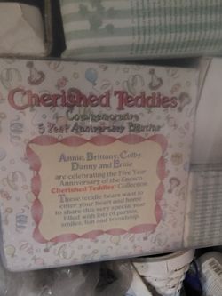 Cherished Teddies Collection 